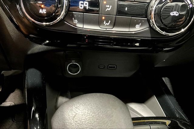 Certified 2024 Chevrolet Trax ACTIV w/ Sunroof Package FWD image 18