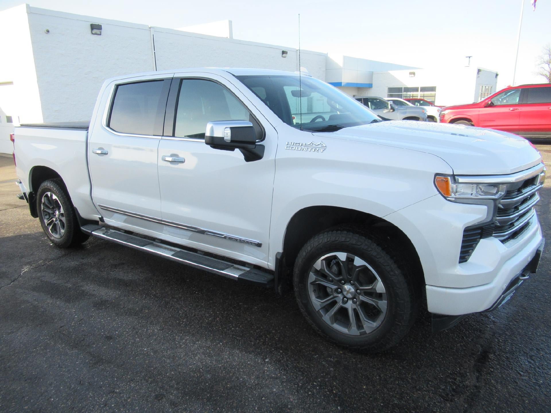 Used 2023 Chevrolet Silverado 1500 High Country w/ Technology Package AWD/4WD image 3