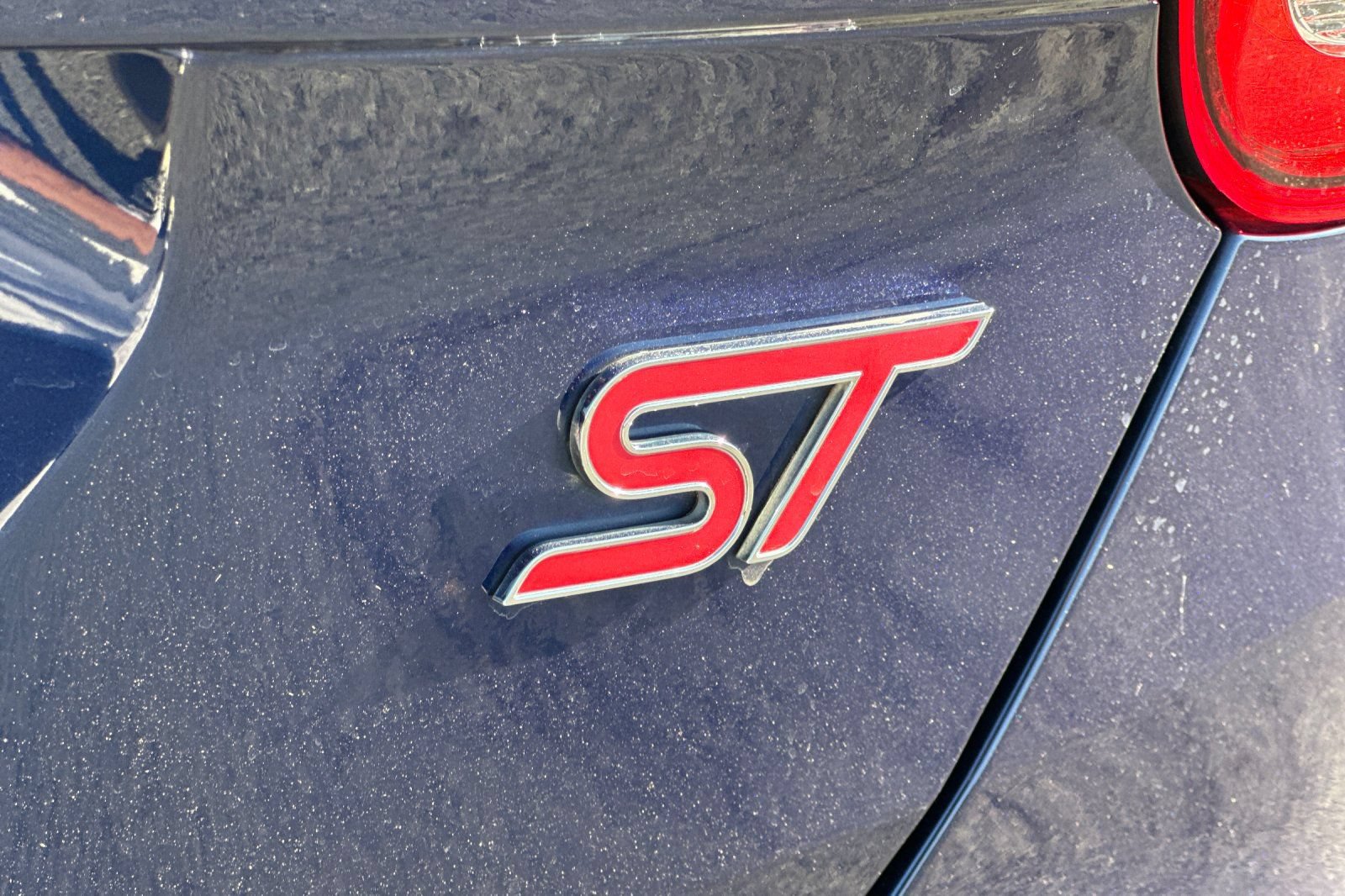 Used 2016 Ford Focus ST FWD image 25