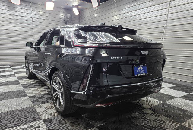 Used 2024 Cadillac Lyriq Luxury RWD image 8
