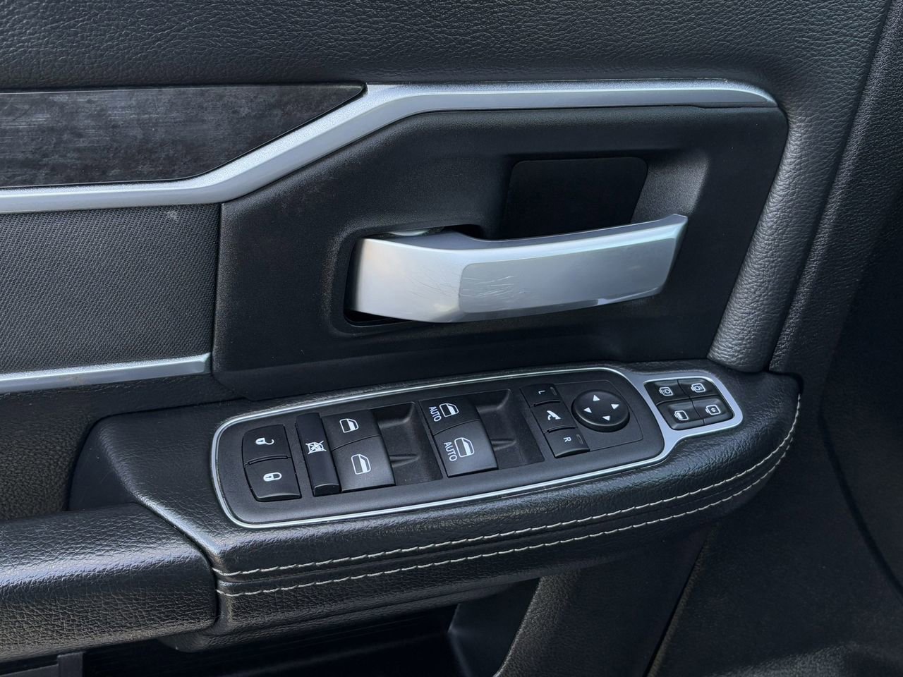 Used 2024 RAM 2500 Big Horn image 24