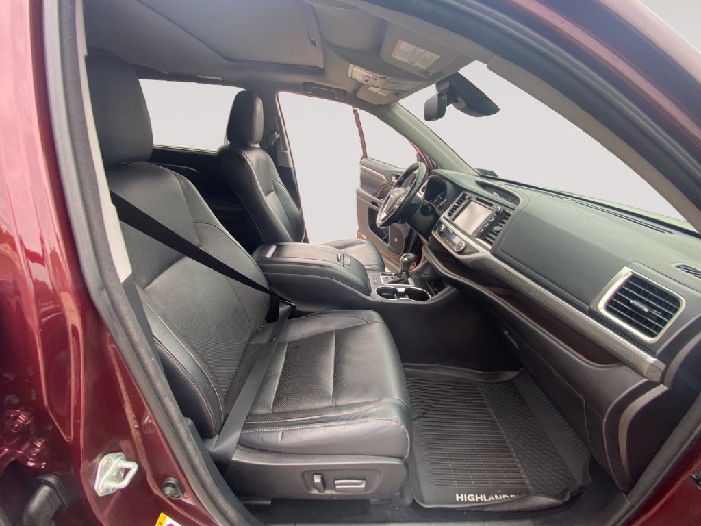 Used 2018 Toyota Highlander Limited AWD/4WD image 15