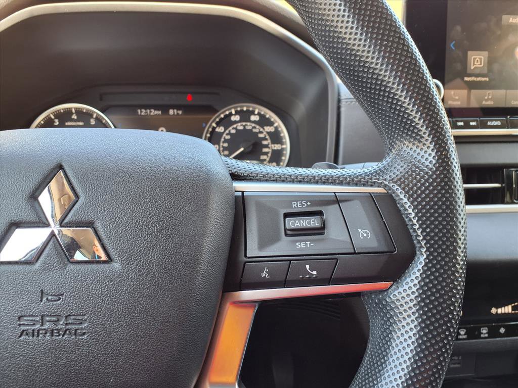 Used 2022 Mitsubishi Outlander ES image 17