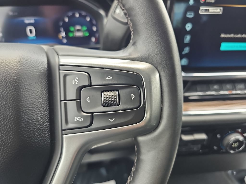 Used 2025 Chevrolet Silverado 1500 LT AWD/4WD image 18