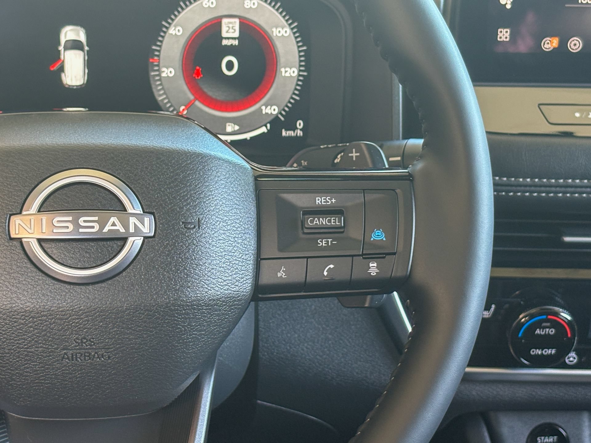 Used 2025 Nissan Rogue SL w/ SL Premium Package FWD image 34