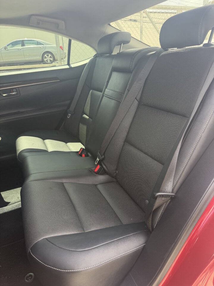 Used 2015 Lexus ES 350 w/ Premium Package FWD image 7
