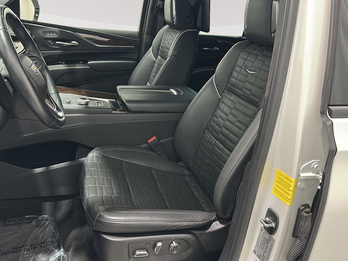 Used 2023 Cadillac Escalade Sport Platinum AWD/4WD image 17