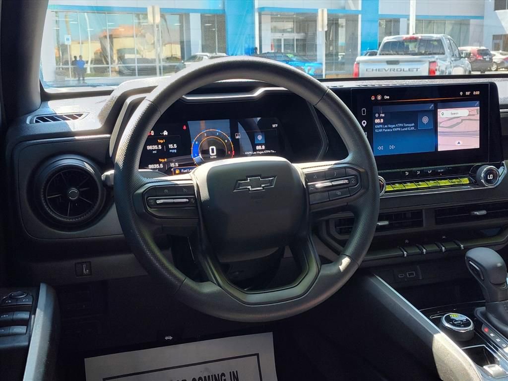 Used 2025 Chevrolet Colorado Trail Boss w/ Midnight Edition AWD/4WD image 9