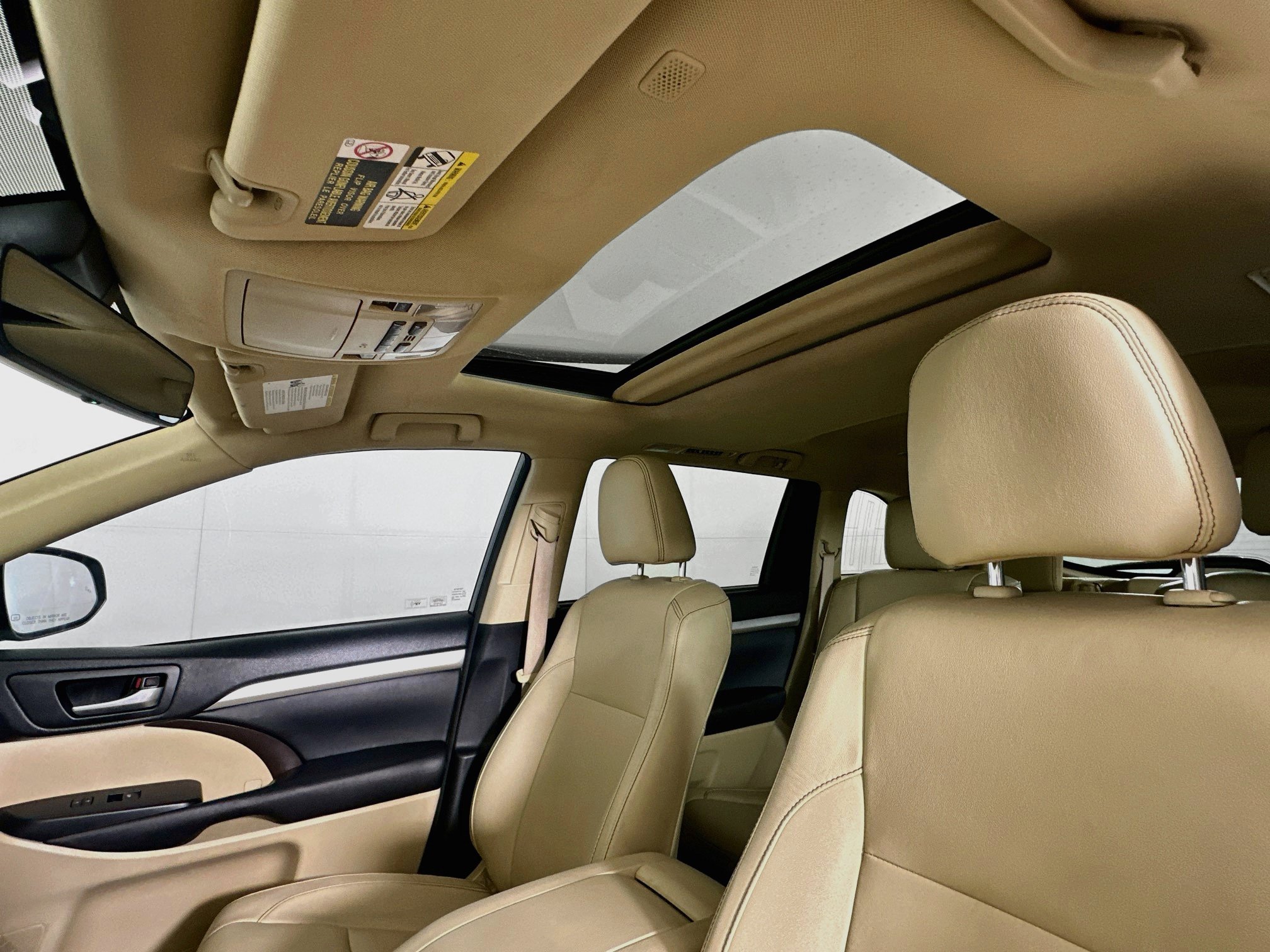 Used 2018 Toyota Highlander XLE FWD image 26