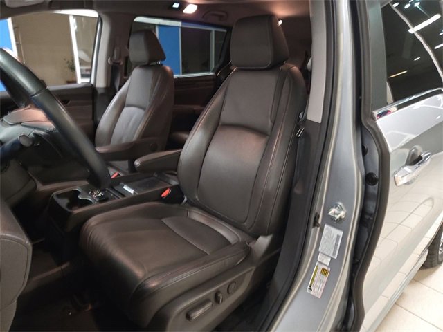 Used 2023 Honda Odyssey Touring image 11