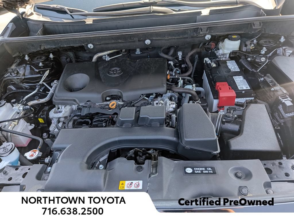 Used 2025 Toyota RAV4 XLE AWD/4WD image 35