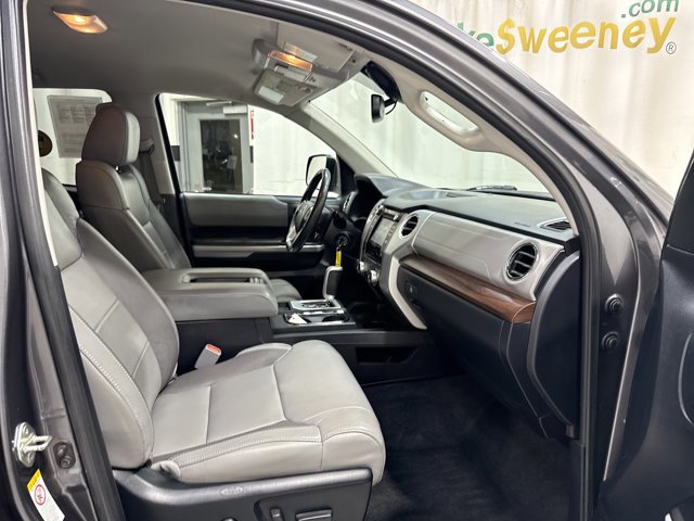 Used 2018 Toyota Tundra Limited w/ Limited Premium Package AWD/4WD image 27