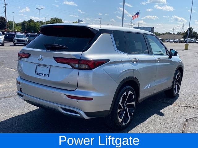 Used 2024 Mitsubishi Outlander SE Black Edition image 4