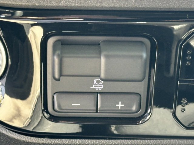 Certified 2023 Chevrolet Silverado 1500 RST image 37