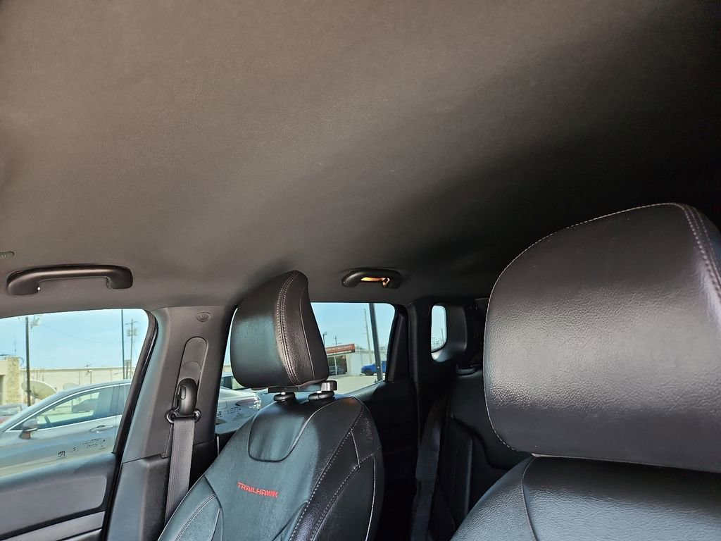 Used 2023 Jeep Compass Trailhawk w/ Trailhawk Elite Group image 19