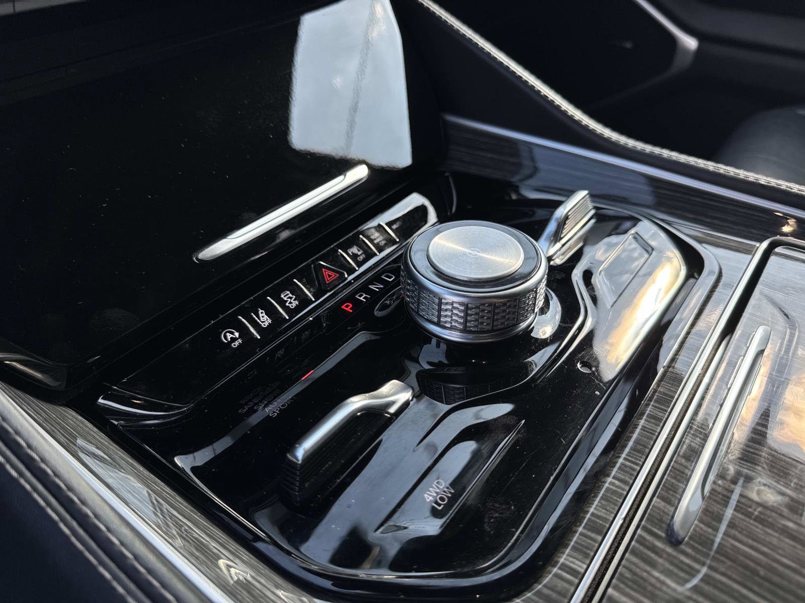 Used 2022 Jeep Wagoneer Series III image 26