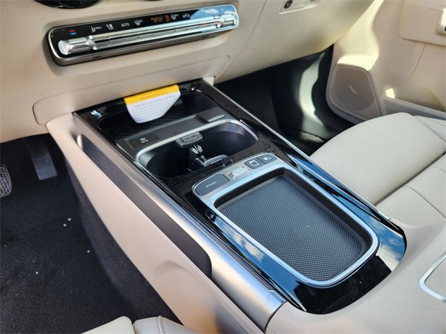 New 2025 Mercedes-Benz GLB 250 4MATIC image 22