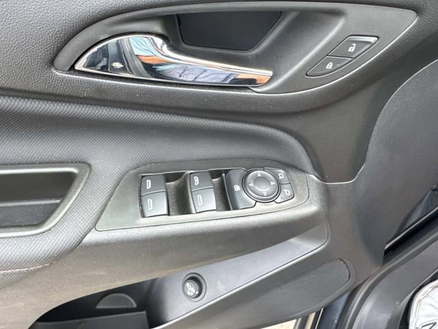 Used 2023 Chevrolet Equinox RS w/ RS Leather Package image 15