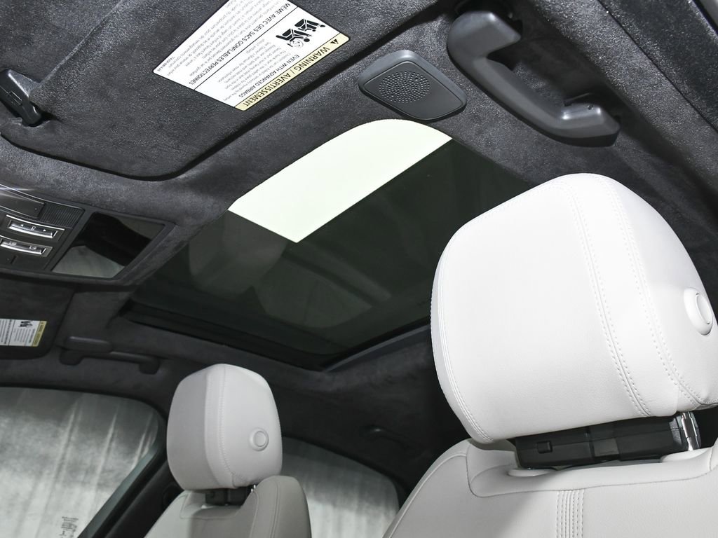 Used 2024 Jaguar XF R-Dynamic SE image 52