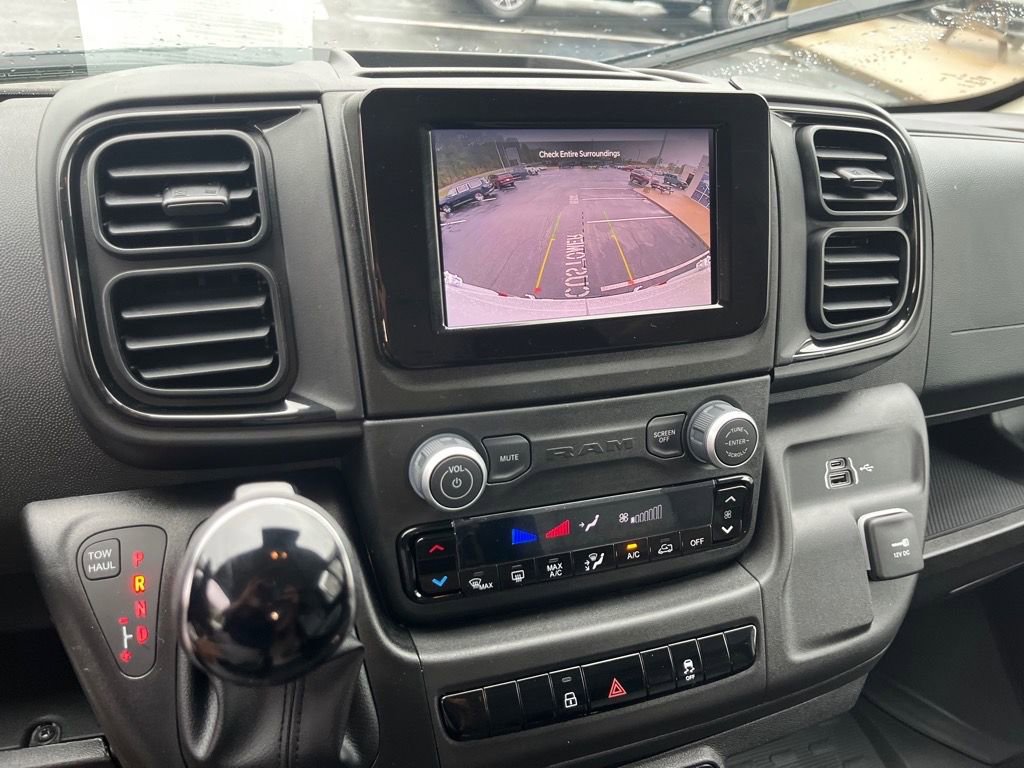 Used 2025 RAM ProMaster 2500 w/ Convenience Group image 28