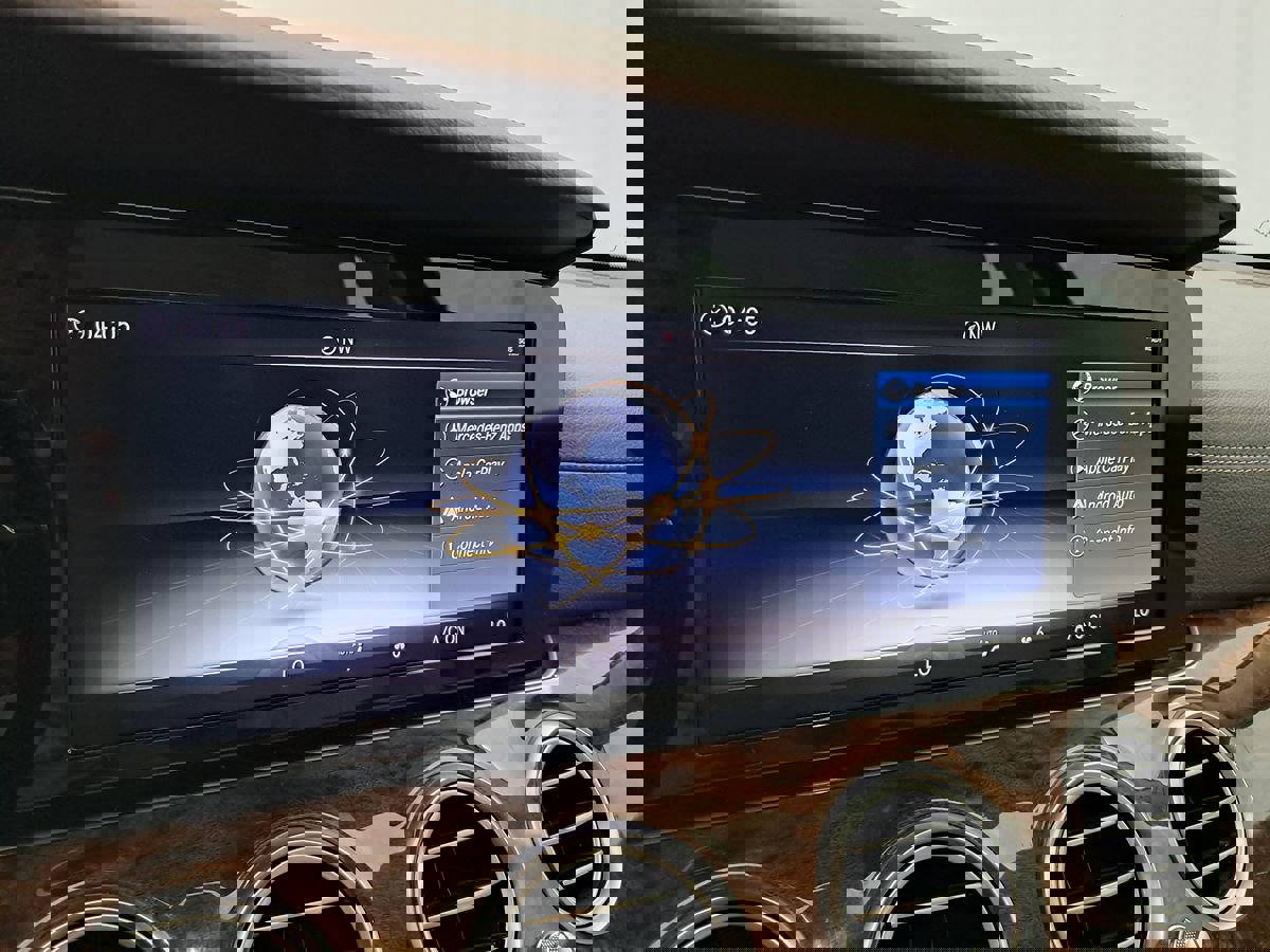 Used 2018 Mercedes-Benz E 300 4MATIC image 29