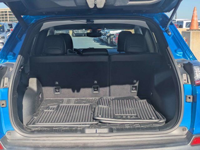 Used 2022 Jeep Cherokee Trailhawk w/ Premium Leather Package AWD/4WD image 12