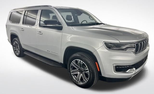 Used 2024 Jeep Wagoneer L Series II w/ Flexible Seating Group image 1