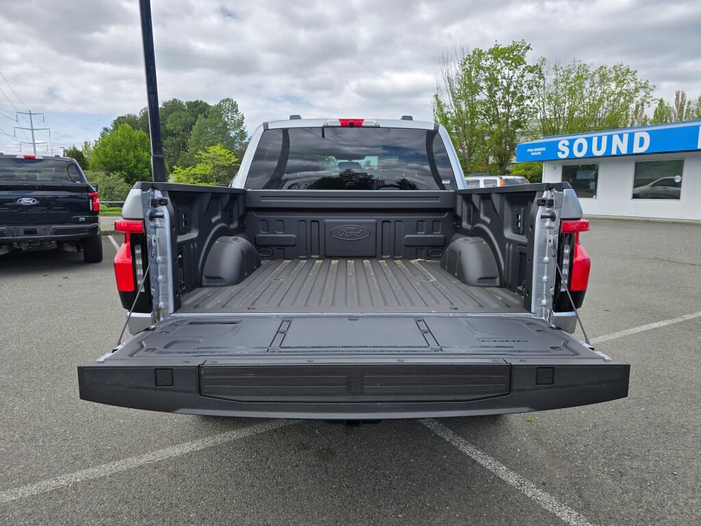 New 2025 Ford F150 Lightning Flash AWD/4WD image 5