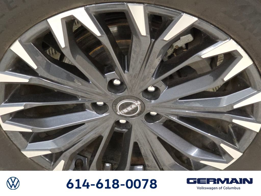 Used 2024 Nissan Rogue Platinum AWD/4WD image 16