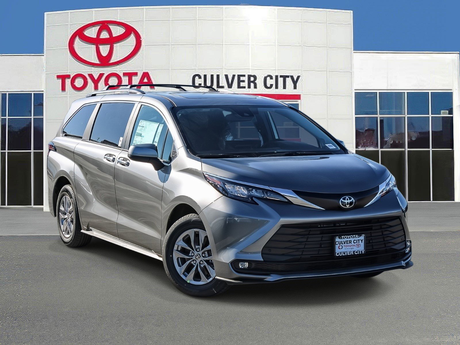 New 2026 Toyota Sienna XLE