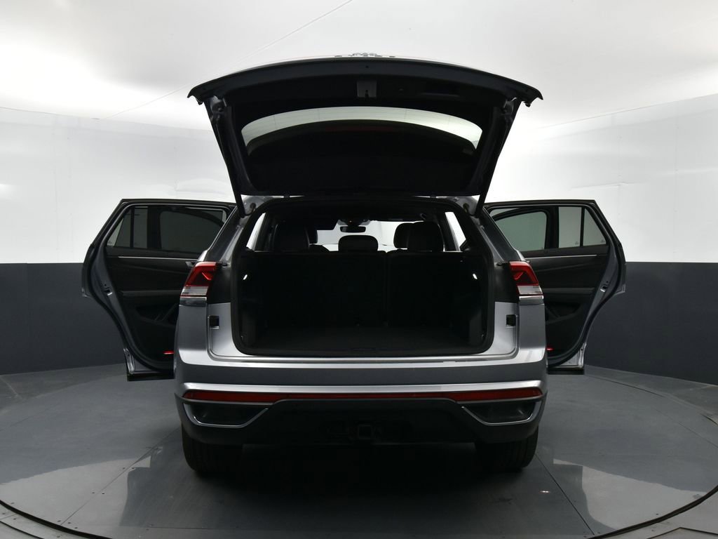 Used 2024 Volkswagen Atlas Cross Sport SE image 40