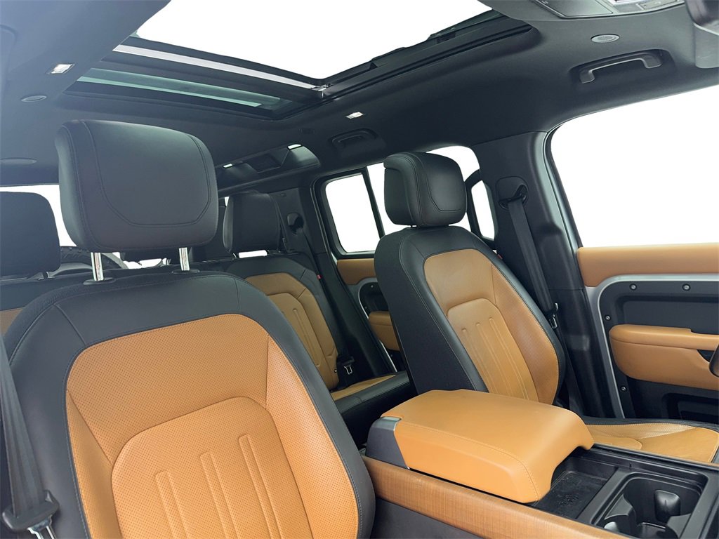 Used 2022 Land Rover Defender 110 X image 50