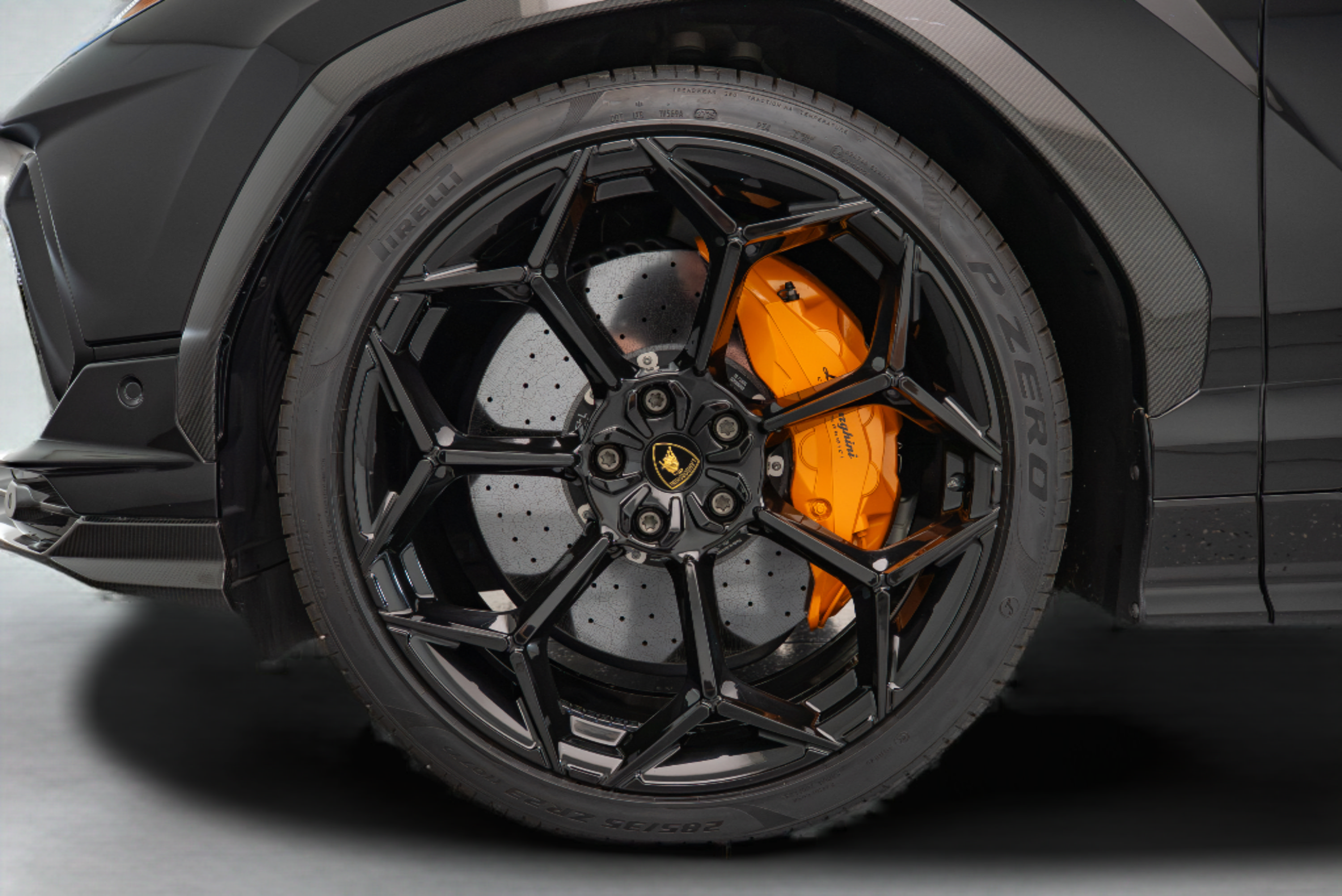 Used 2024 Lamborghini Urus Performante AWD/4WD image 19