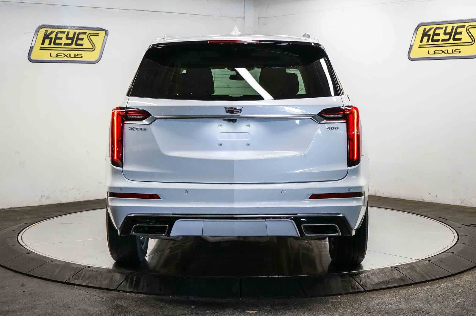 Used 2024 Cadillac XT6 Premium Luxury FWD image 3