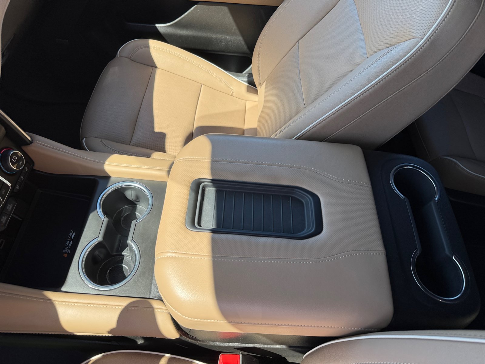 Used 2023 Chevrolet Tahoe Premier AWD/4WD image 14