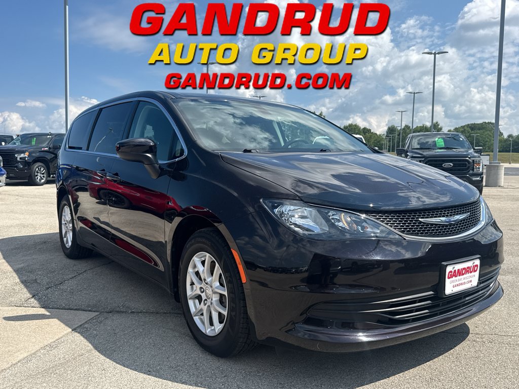 Used 2017 Chrysler Pacifica Touring