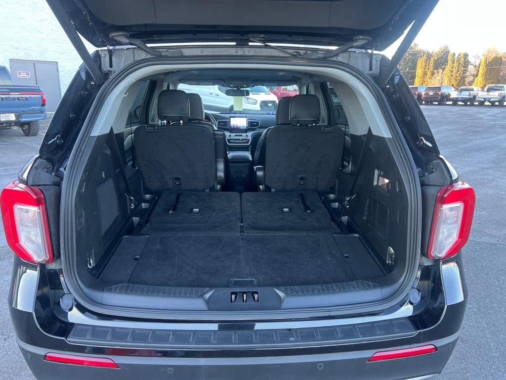 Certified 2023 Ford Explorer XLT w/ Equipment Group 202A image 29