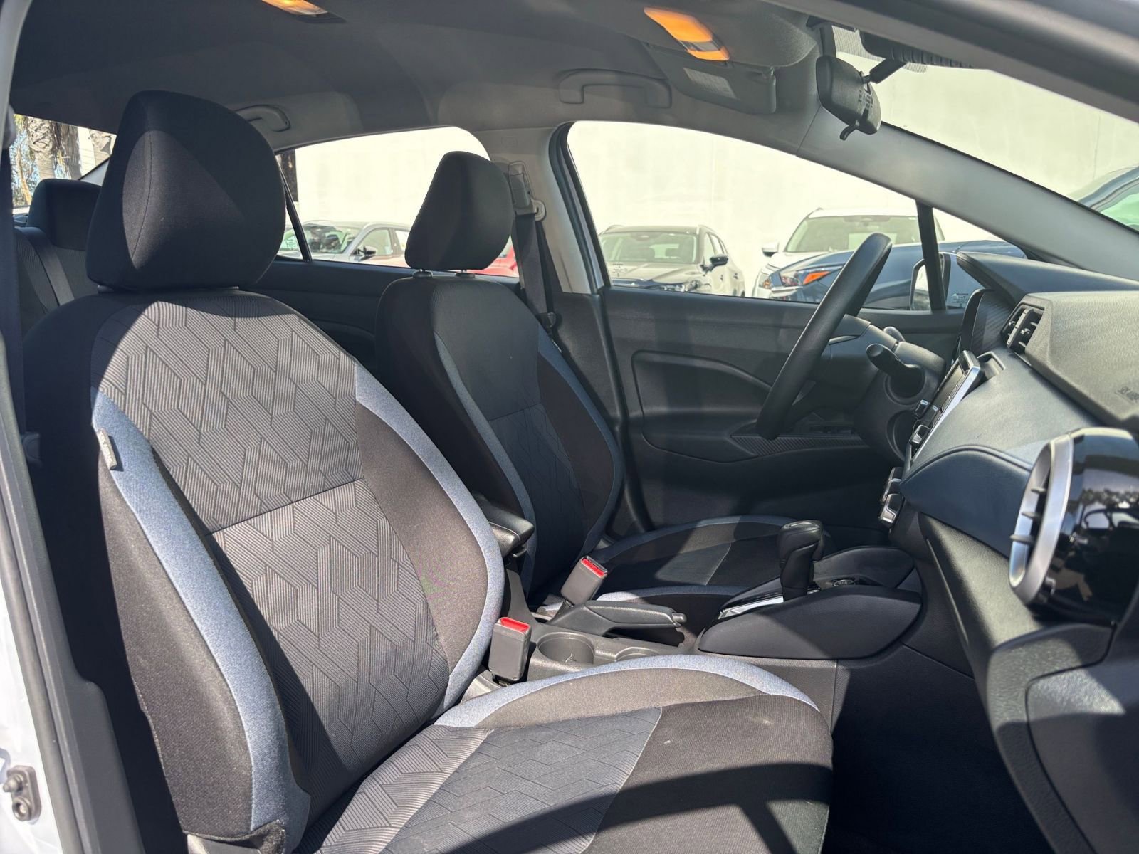 Used 2025 Nissan Versa SV image 34