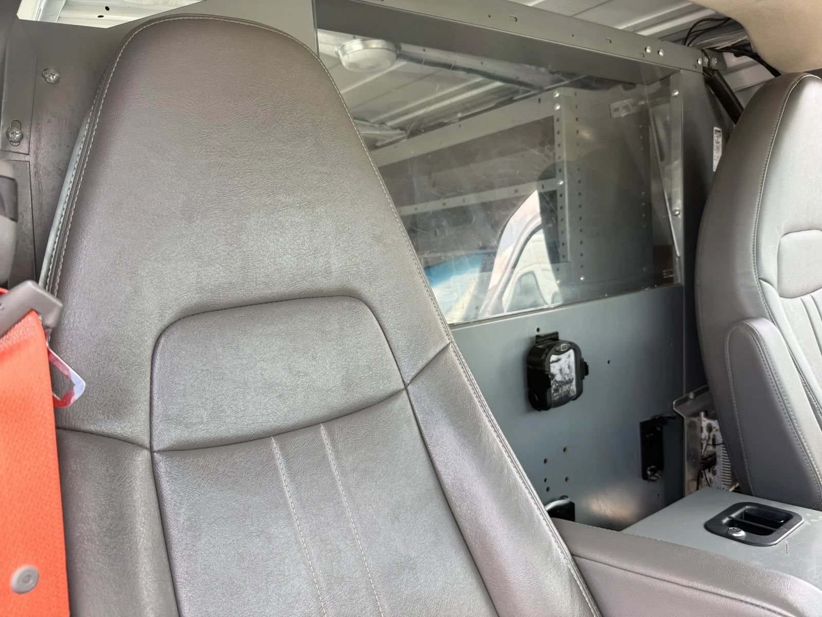 Used 2013 Chevrolet Express 2500 RWD image 27