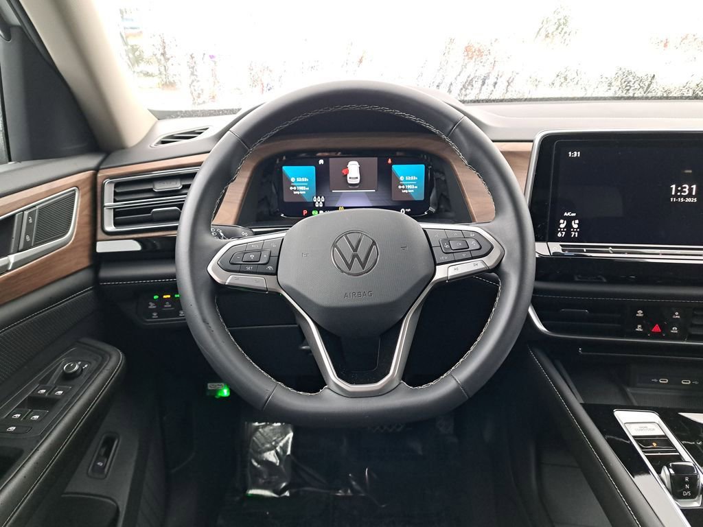 Used 2024 Volkswagen Atlas SE image 23