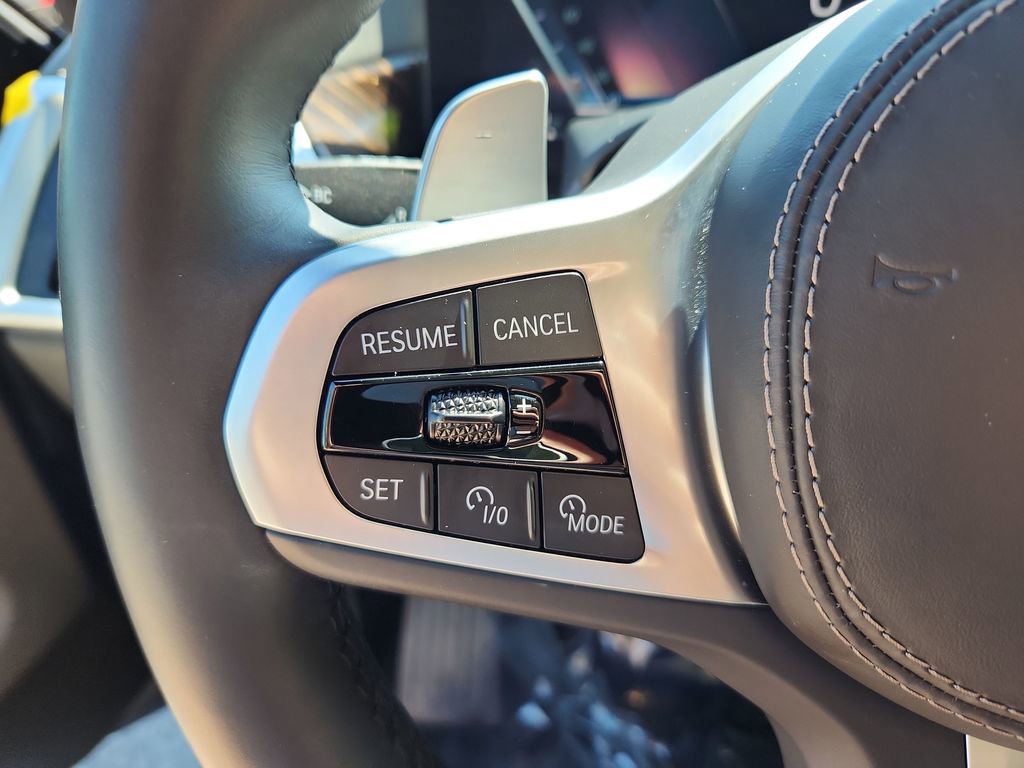 Used 2025 BMW X7 xDrive40i w/ M Sport Package AWD/4WD image 19