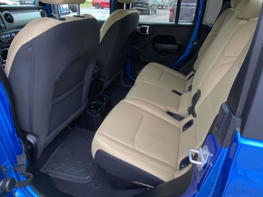 Used 2021 Jeep Gladiator Sport image 8