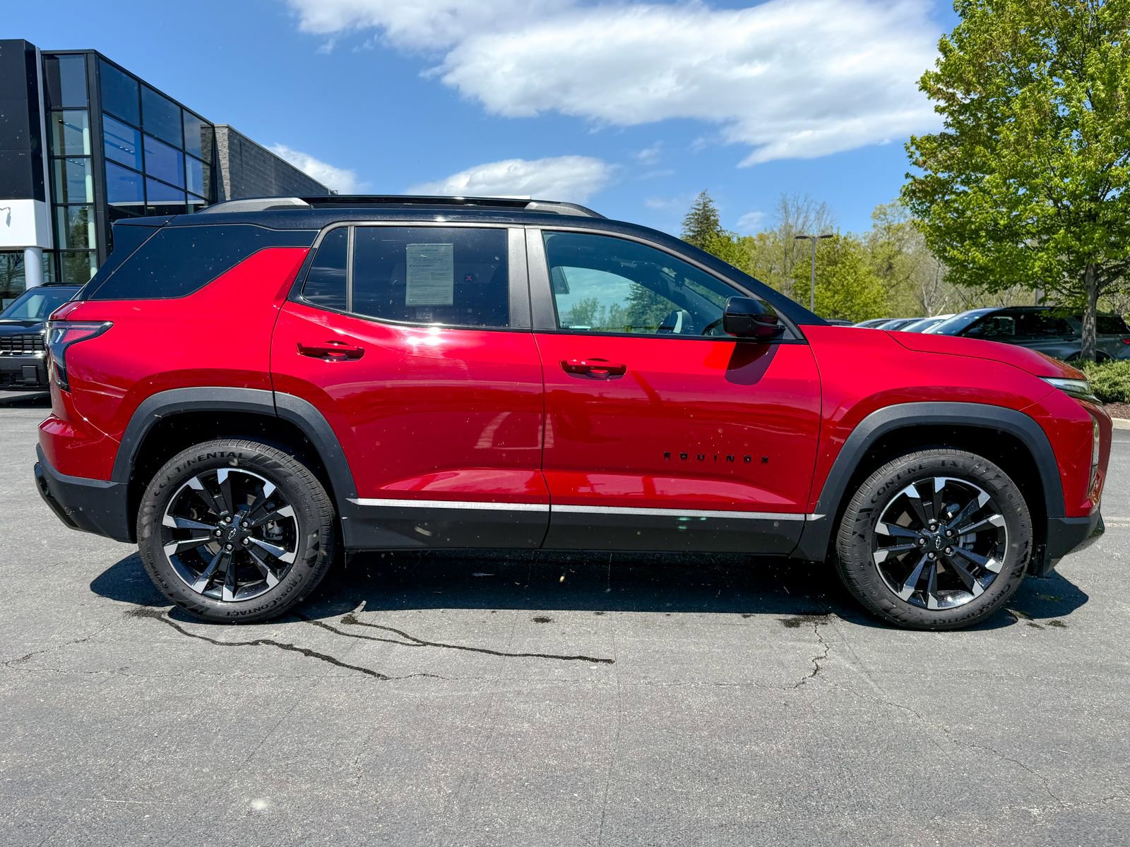Used 2025 Chevrolet Equinox RS w/ Convenience Package III AWD/4WD image 5