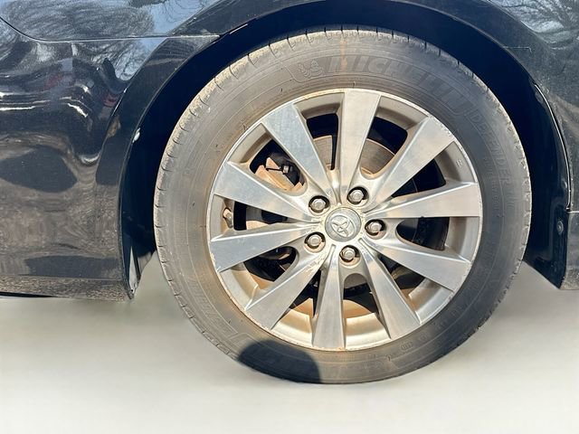 Used 2011 Toyota Avalon Limited image 15