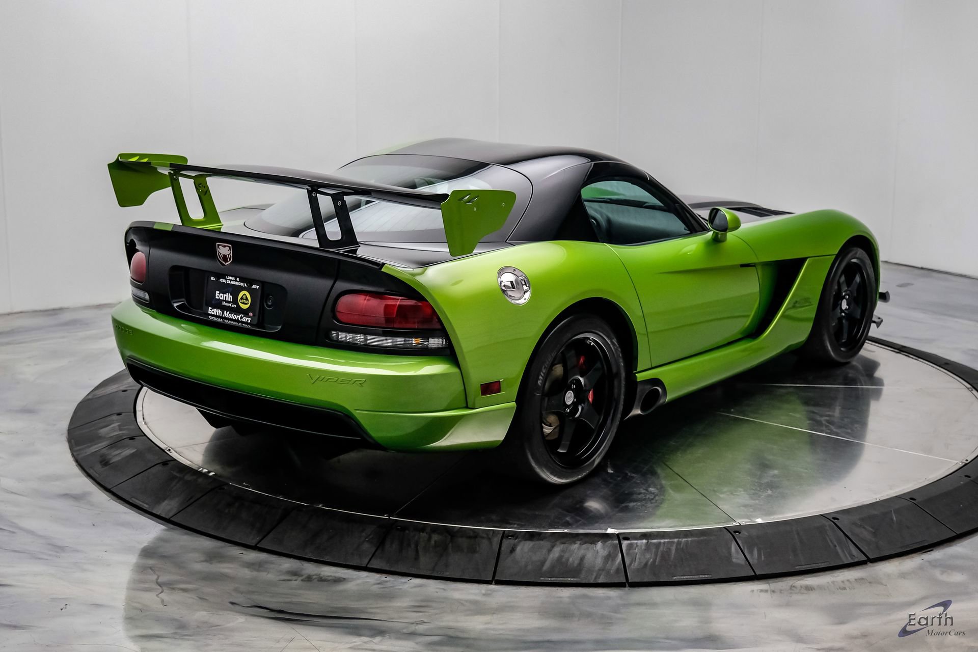 Used 2010 Dodge Viper ACR image 21