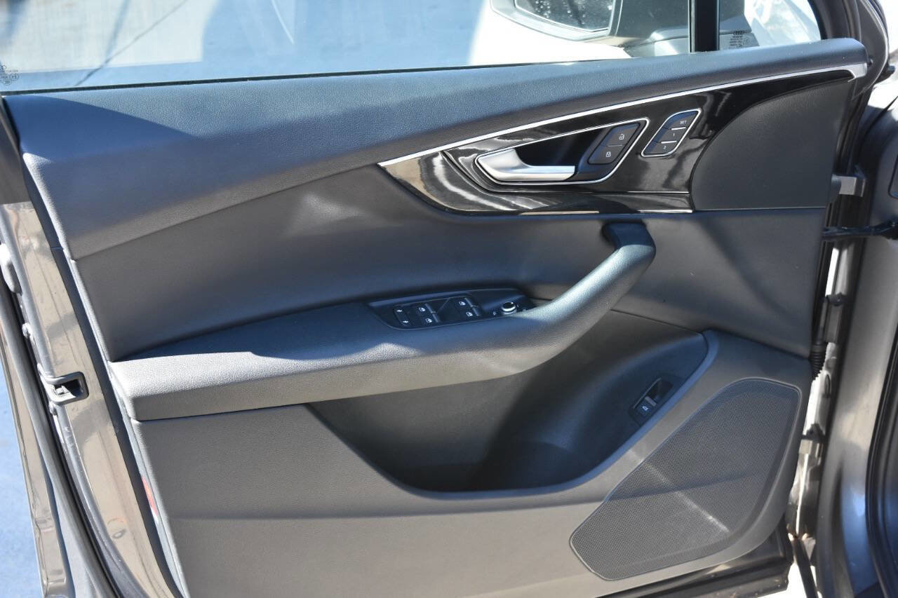 Used 2017 Audi Q7 2.0T Premium image 30