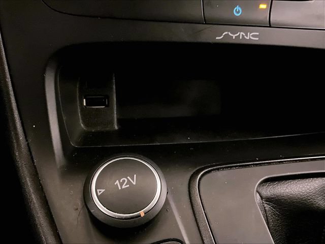 Used 2015 Ford Focus SE w/ SE Sport Package FWD image 32