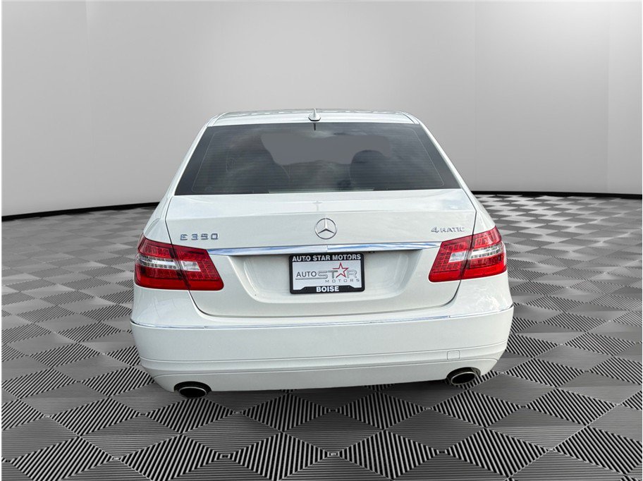 Used 2010 Mercedes-Benz E 350 4MATIC Sedan image 4