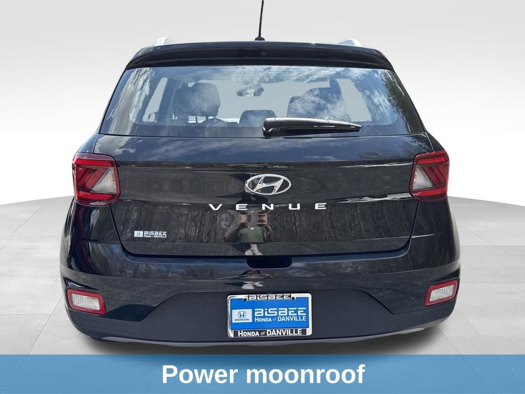 Used 2025 Hyundai Venue SEL image 6