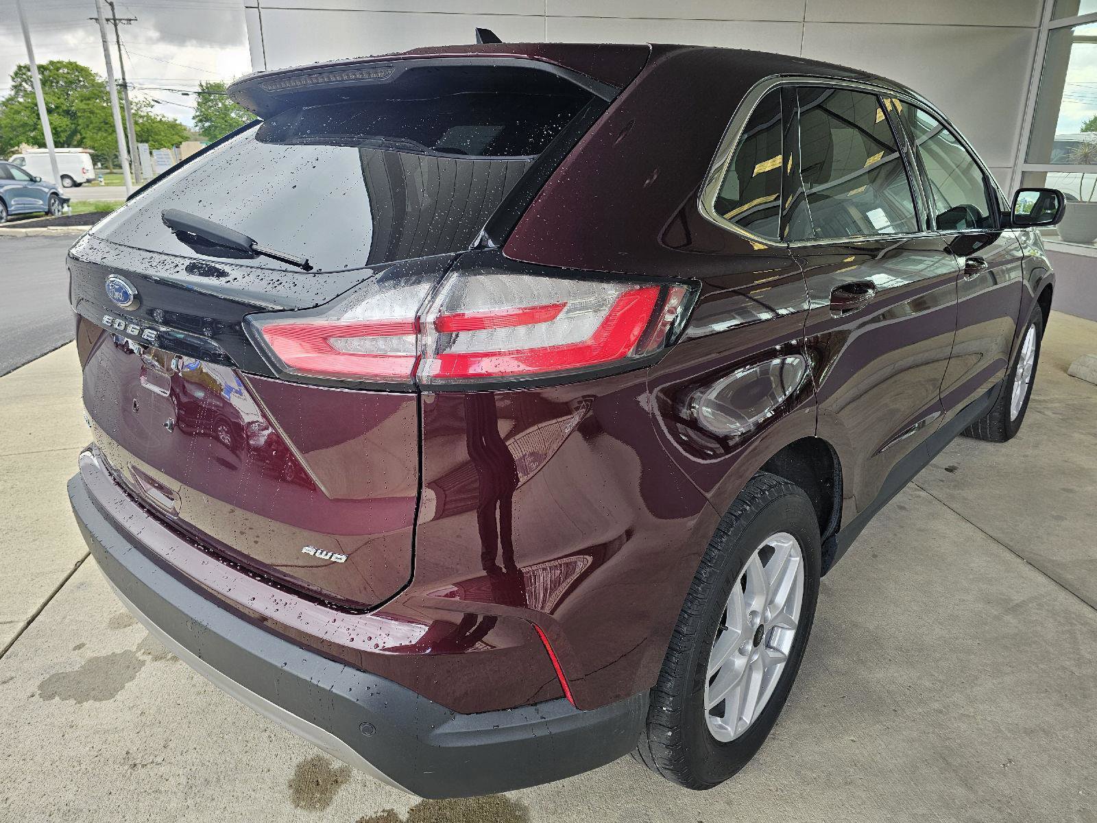 Used 2023 Ford Edge SEL w/ Convenience Package AWD/4WD image 5
